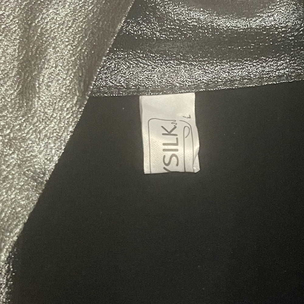 NWOT Nordstrom Lilysilk Bow-tie Neck Silk Metallic Blouse - L - Picture 4 of 9